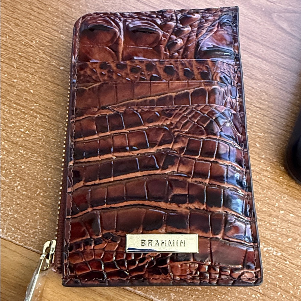 Exceptional pecan Brahmin credit card wallet 6 cc slots zippered coin